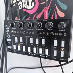 Twisted Electrons Acid8 MKIII