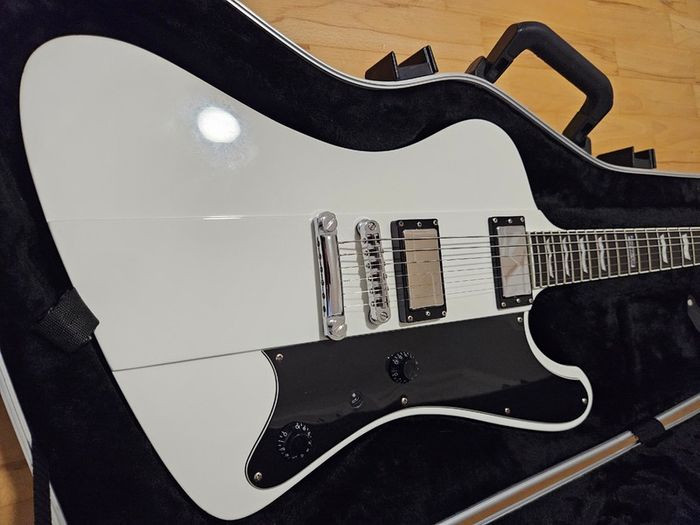 ESP Ltd Deluxe Phoenix 1000