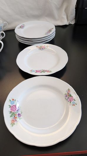 Vintage Yong Sheng / Nanjing Pagoda Chinese Floral Porcelain Tea Set