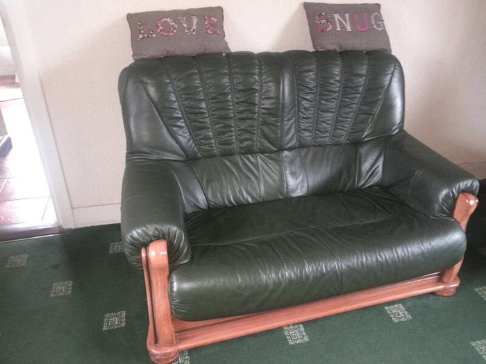 2 seater leather couch