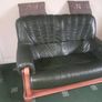2 seater leather couch Image 2