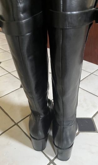 Clarks Black Leather Boots Knee High.  Ladies Size Uk 6.5  / Eu 40  In excellent lightly used Condition.