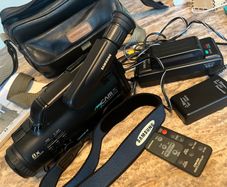 Vintage Samsung MyCam VP-U8 8mm Camcorder Bundle - Fully Working & Complete