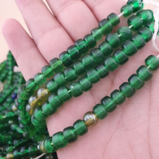 Vintage African style Green Glass Beads Necklace 24 inches