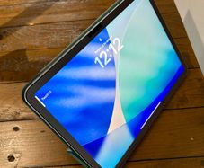 iPad Air M4 11 inch 128GB, Space Grey, 100% Battery, Like New