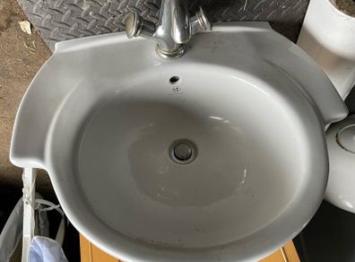 Luxury Sink, taps and toilet