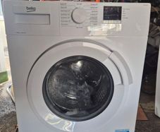 Beko 8kg Washing Machine Only 8 months old