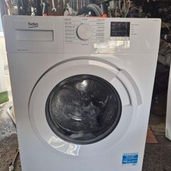 Beko 8kg Washing Machine Only 8 months old