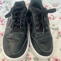 nike runners size 4