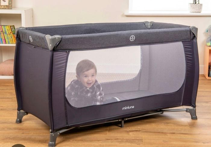 miniuno travel cot