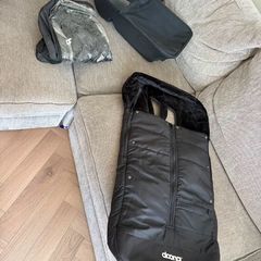 Doona X With Isofix Base & Accessories
