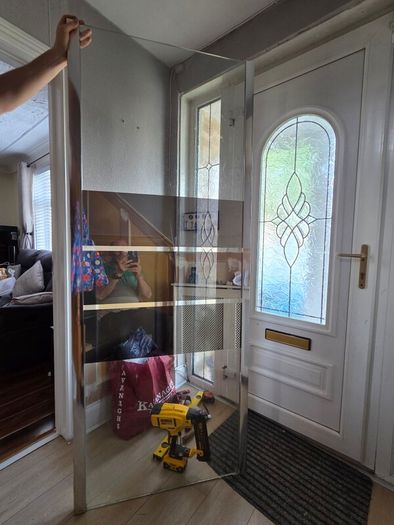 Beloya shower frame