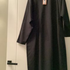 Ladies black dress size 20 never worn with labels