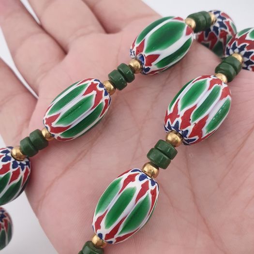 Antique Venetian Style Green Chevron Glass Beads Necklace