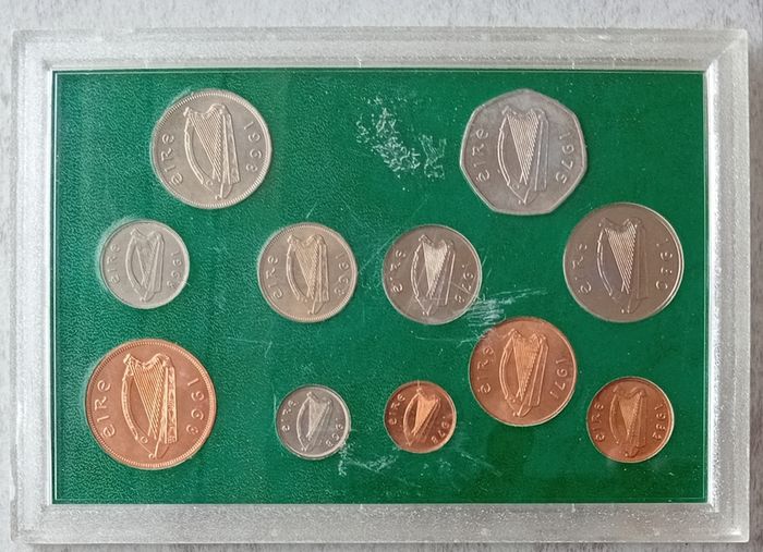 Ireland The Complete Decimal Issue & The last Pound Shilling & Pence coin set