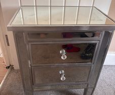 Bedside lockers