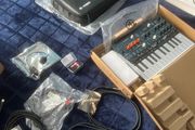 arturia microfreak bag bundle + mic + step up tip 9 v