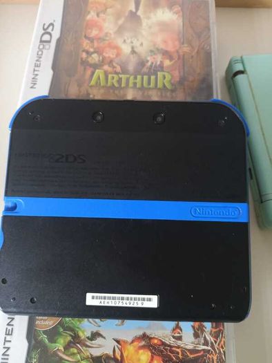 Nintendo 2DS + DS Bundle lot
