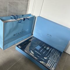 Newbridge silverware 44 piece cuttlery set