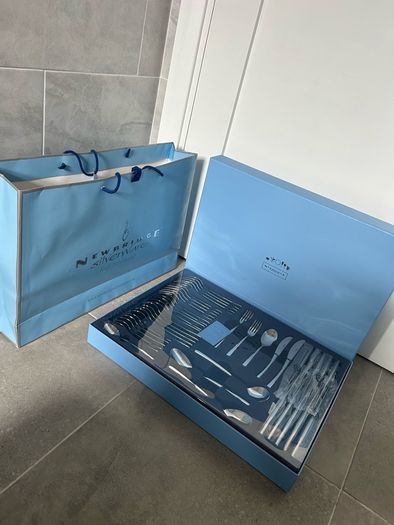 Newbridge silverware 44 piece cuttlery set