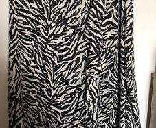 Savida skirt black & white size 14 to 16 New with tags