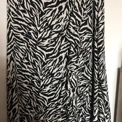 Savida skirt black & white size 14 to 16 New with tags