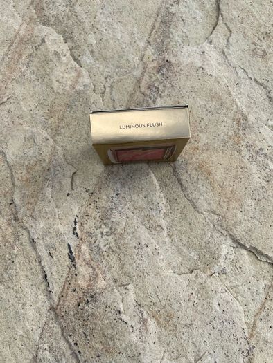 Hourglass Ambient Lighting Blush
