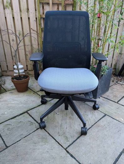 ergonomic office chair