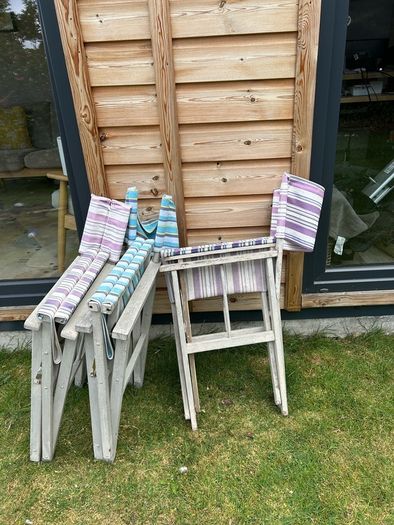 Outdoor foldable chairs