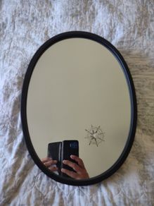 Black retro mirror New York design free viewing
