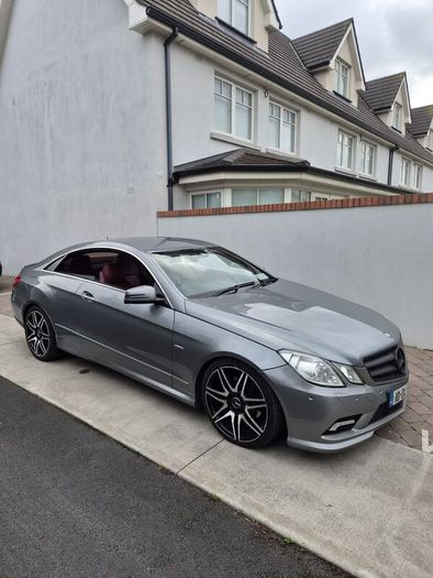 Mercedes-Benz E-Class 2010