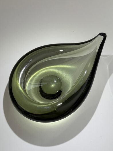 Art Glass Bowl. Per Lutken for Holmegaard. Model 16517. Danish Mid-Century Modern