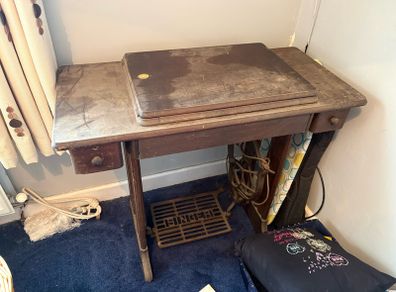 vintage singer sewing machine