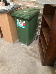 wheelie bin