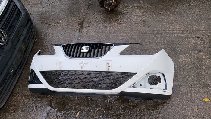 2011 seat ibiza Front bumper