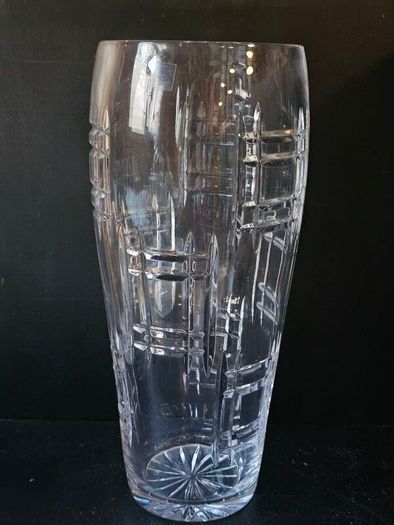 24% Lead Crystal Vase