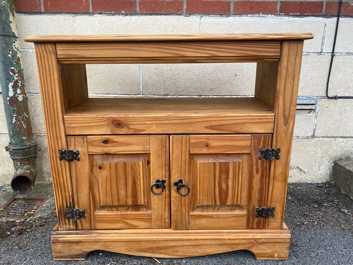 pine TV unit