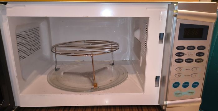 Microwave 800w + Grill