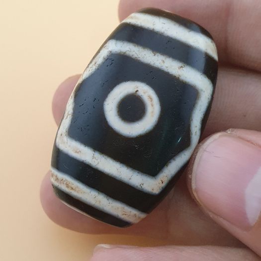 Vintage 3 Eyes Himalayan Tibetan Agate Dzi Bead Amulet