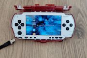 PSP 1004 White Modded 2 Original Batteries 64gb original charger