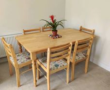 Kitchen table