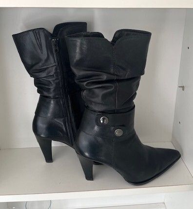 Marco Tozzi  Black leather boots-Softest Leather High Heels Size Uk 6 Eu 39.  Elegant.  In SUPER Condition.