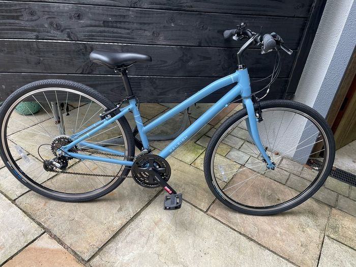 Raleigh Detour 1 Step-Thru Hybrid Bike Practically Brand New (Only 30km!)