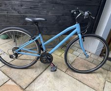 Raleigh Detour 1 Step-Thru Hybrid Bike Practically Brand New (Only 30km!)