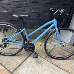 Raleigh Detour 1 Step-Thru Hybrid Bike Practically Brand New (Only 30km!)