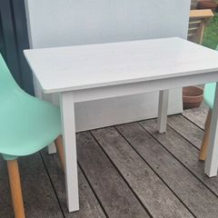 Kids Table and Chairs