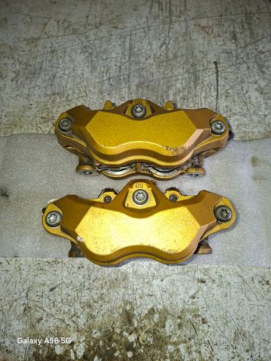 Kawasaki Front Brake Calipers- (Pair) - ZX10R - 2005