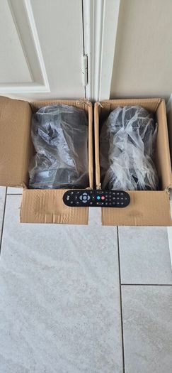 brand new 2x20kilo dumbbell weight set