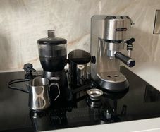 Delonghi Dedica Espresso Machine & Grinder Bundle