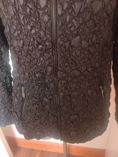 Punto Roma lovely black zipped jacket size UK18 EU46 Postage included